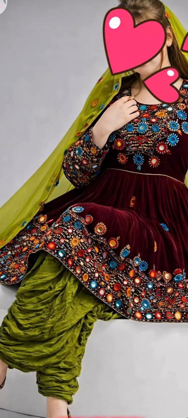 گند کوچی ، دست دوزی شده